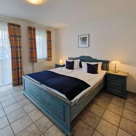 Apartment Darsser Weg 34 A *
